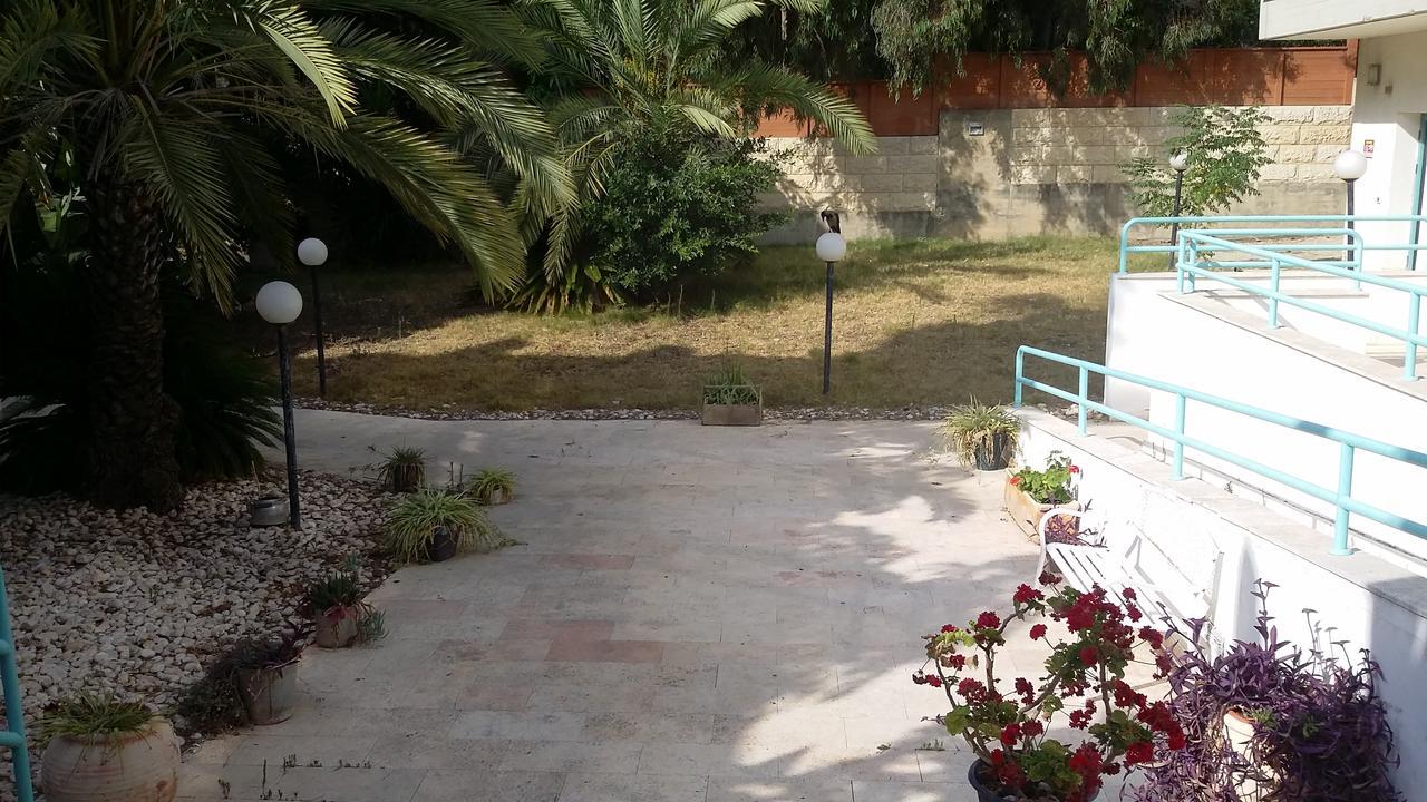 Carmel Mountain Motel Хайфа Екстериор снимка
