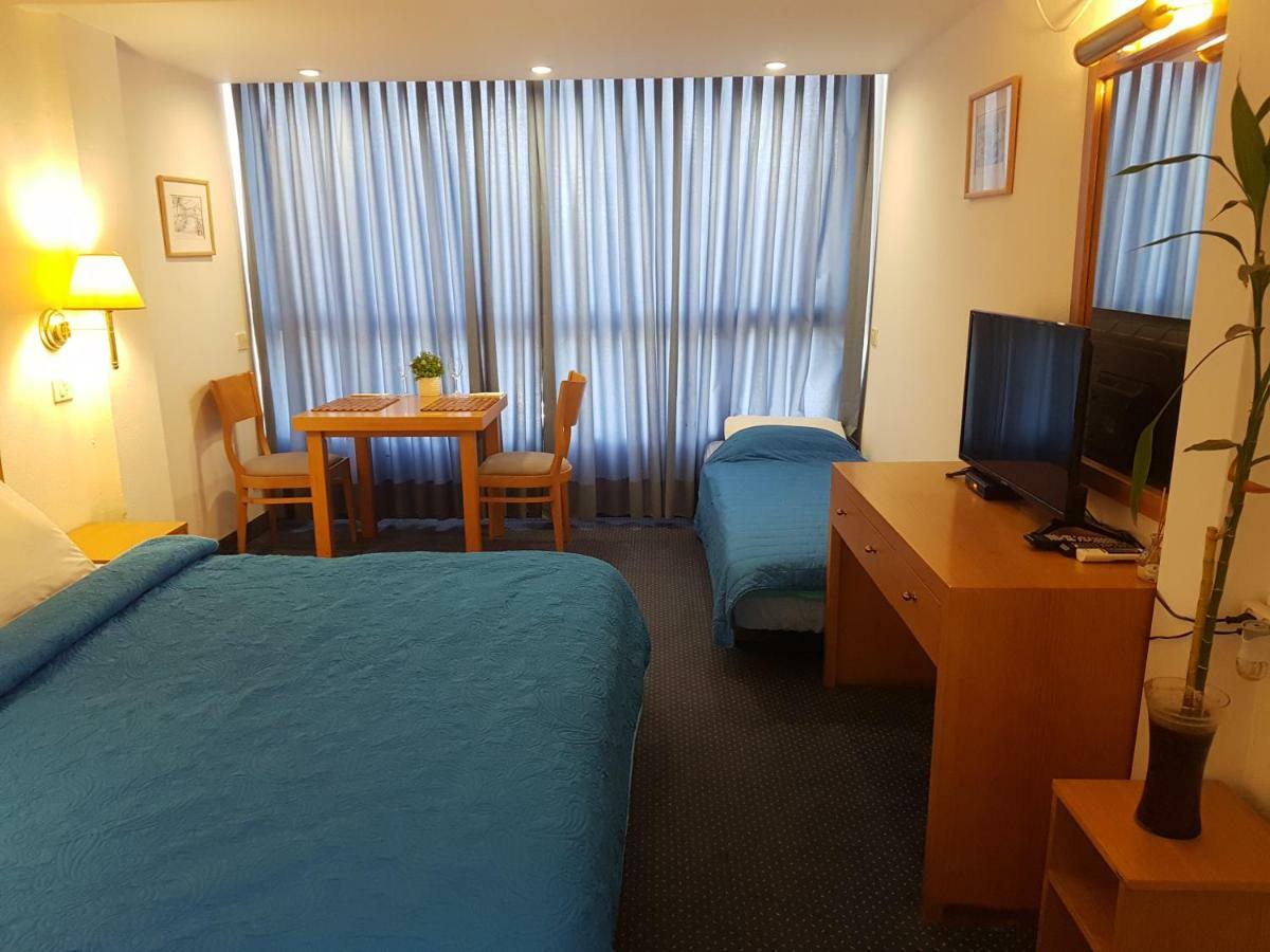 Carmel Mountain Motel Хайфа Екстериор снимка